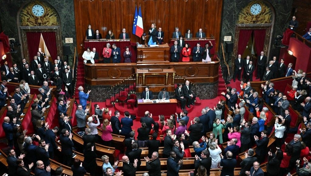 Pháp đưa quyền phá thai vào Hiến pháp